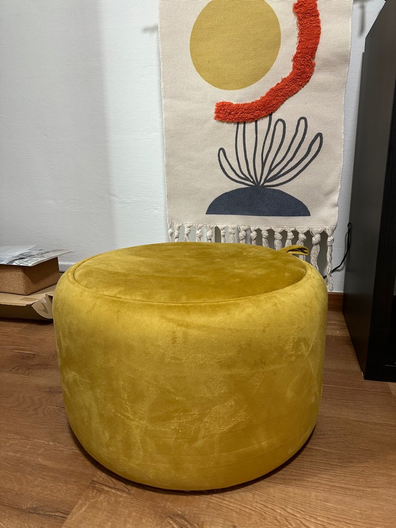 HOOGA Ottoman, Furniture & Home Living, Furniture, Chairs on Carousell