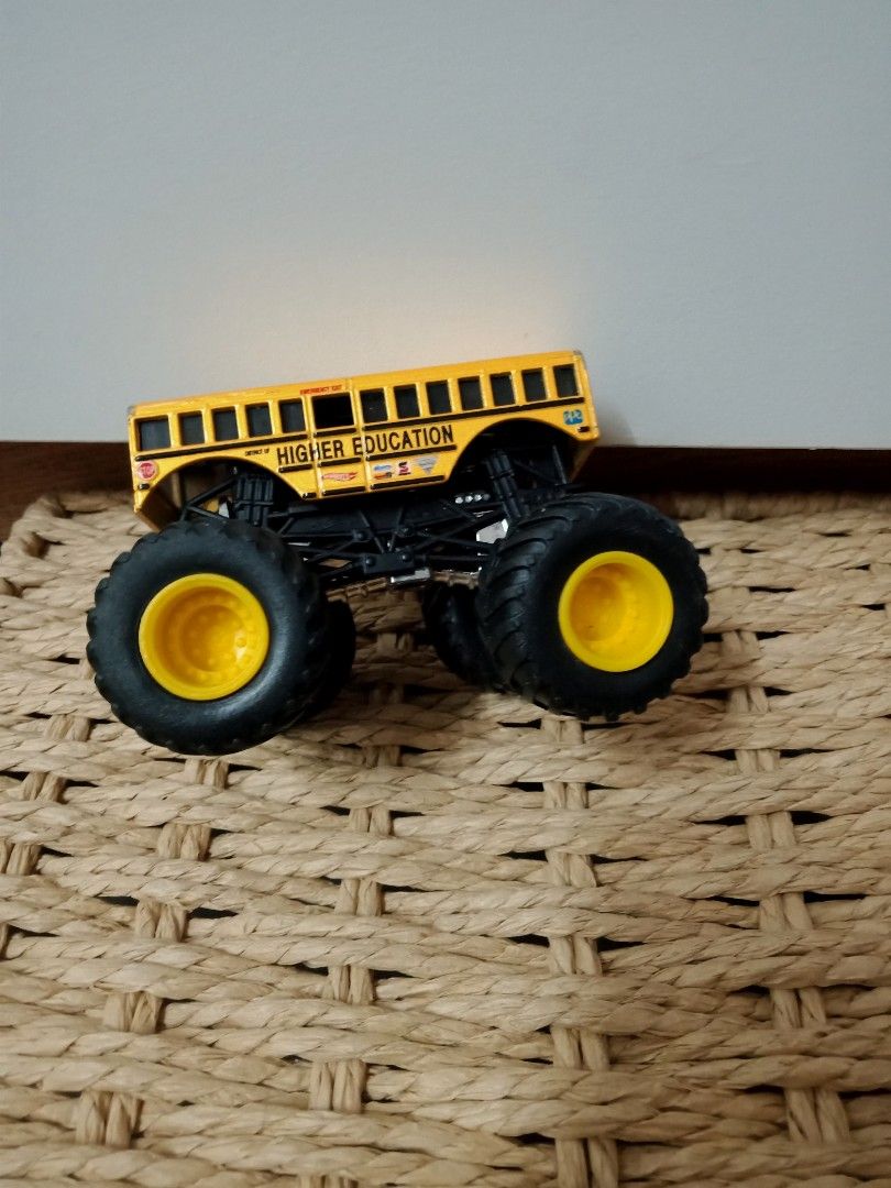 Hot wheels monster jam school bus shop