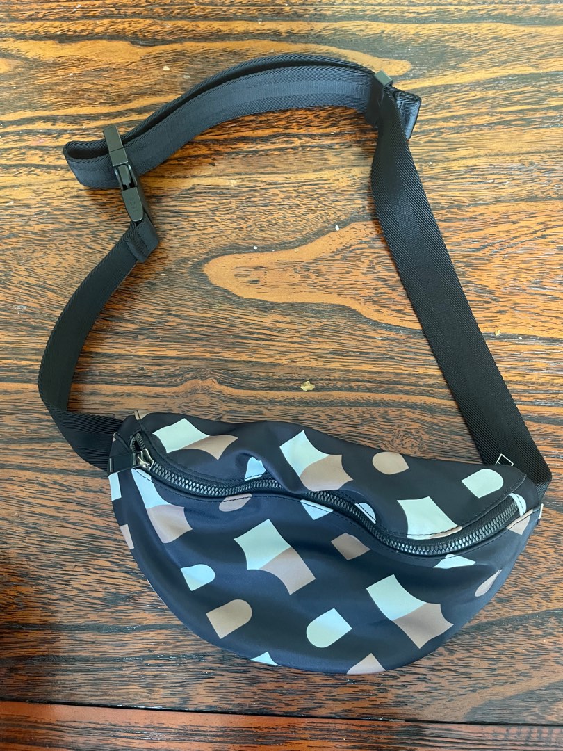 Hugo boss deals sling bag
