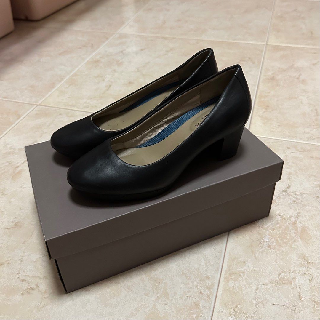 Hush puppies hotsell pump shoes