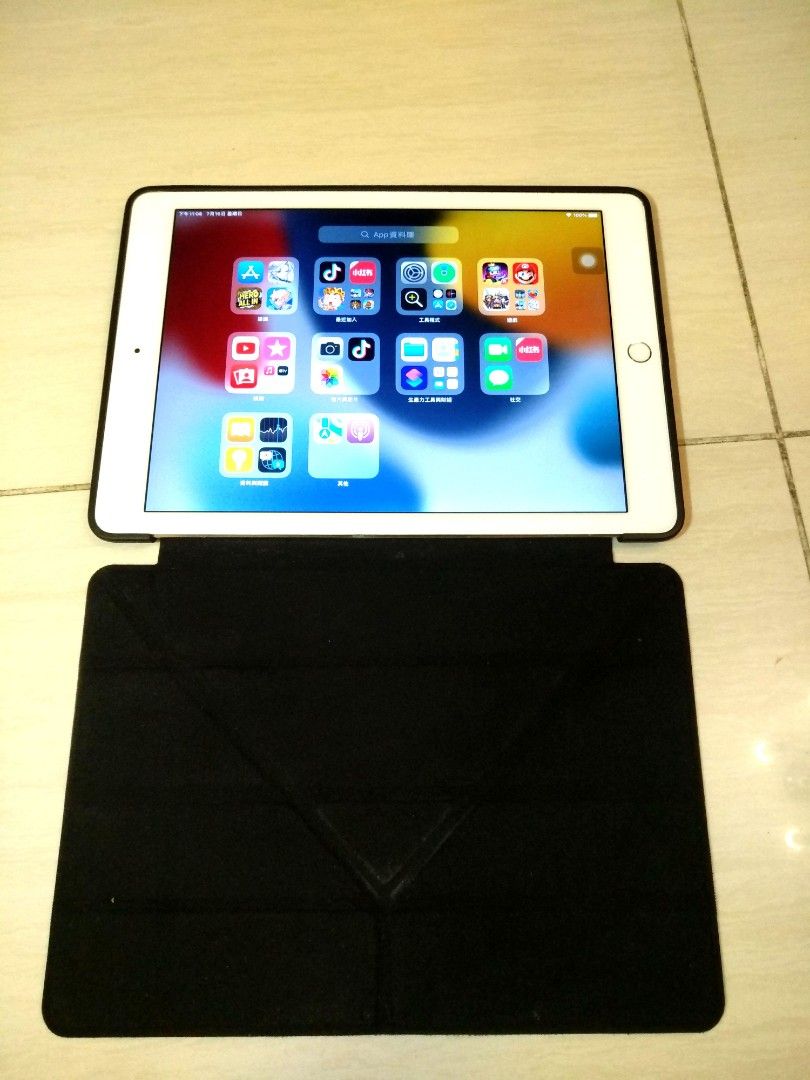 iPad Air 2 128GB 9.7吋流暢新淨跟埋保護套smart cover, 手提電話