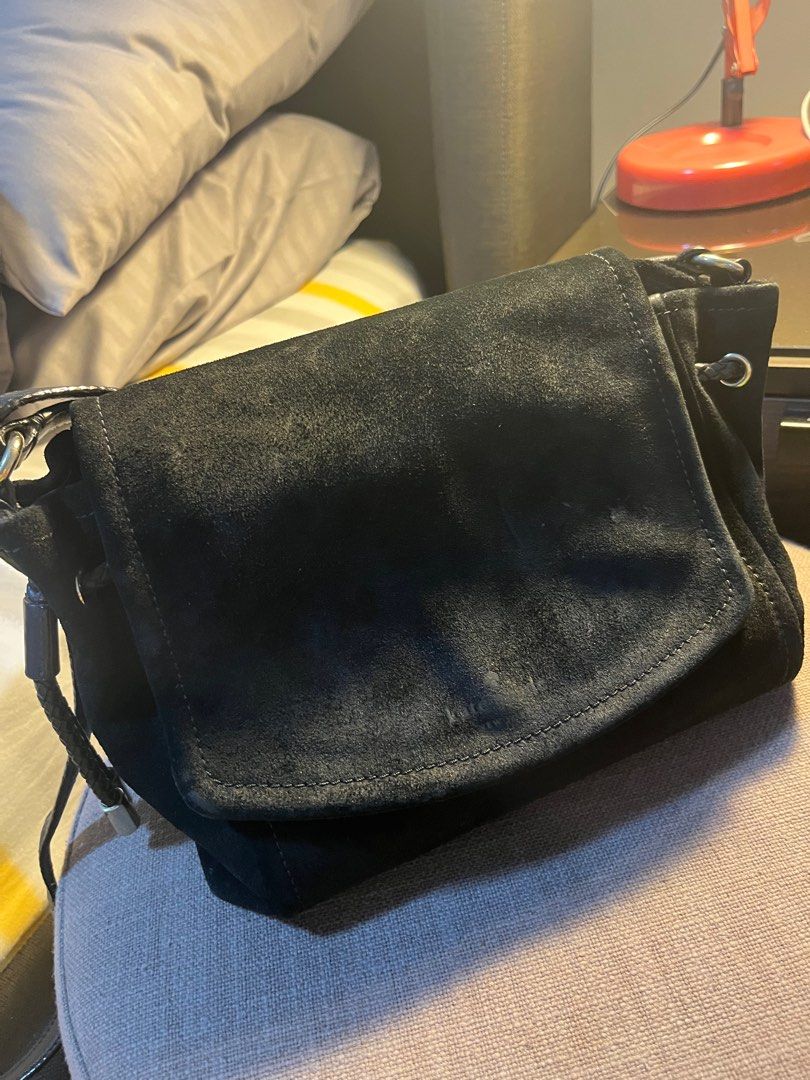 Kate Spade (Suede) (Category: Luxury Bags & Wallets) located in Quezon City. Submitted by migsxdeclutterproject (Listing ID 1243408637, Image 2). Description: Rfs: decluttering Original, US bought Note: flaws as seen in photo.