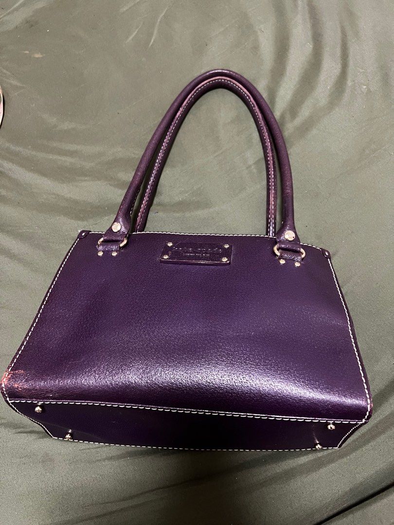 KATE SPADE (Vintage) (Category: Luxury Bags & Wallets) located in Bulacan. Submitted by sushi_caguioa (Listing ID 1243420331, Image 1). Description: Genuine leather stand alone Top handle bag See dimensions below: L: 8 inches Width: 11 inches Height with Handle: 18 inches Flaws: See pics for minor visible scratches Stand alone bag .