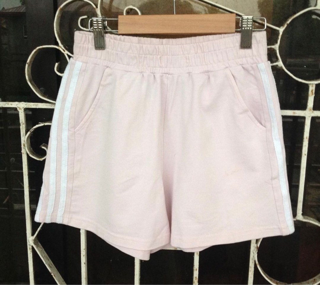 Korean Shorts, Women's Fashion, Bottoms, Shorts on Carousell
