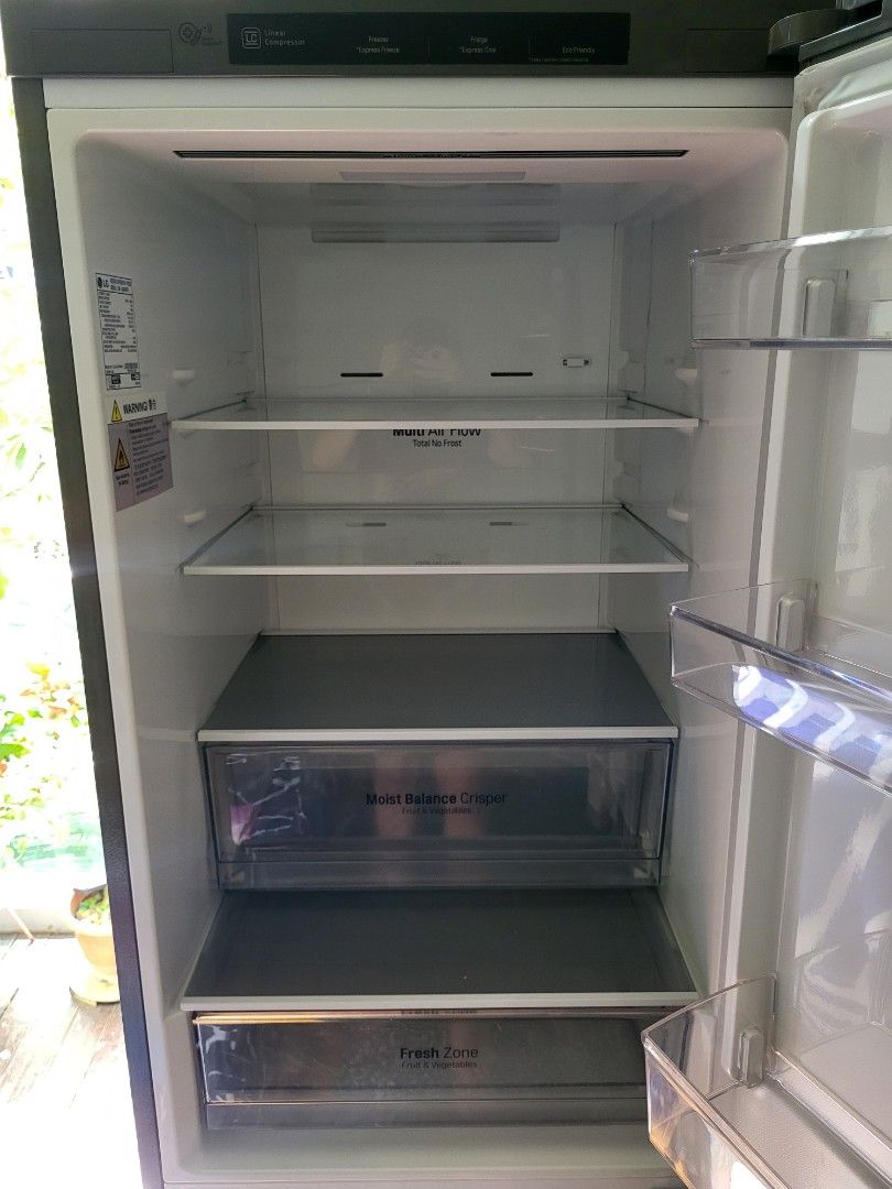 LG fridge freezer gbb3449pz 341L, TV & Home Appliances, Kitchen Appliances, Refrigerators