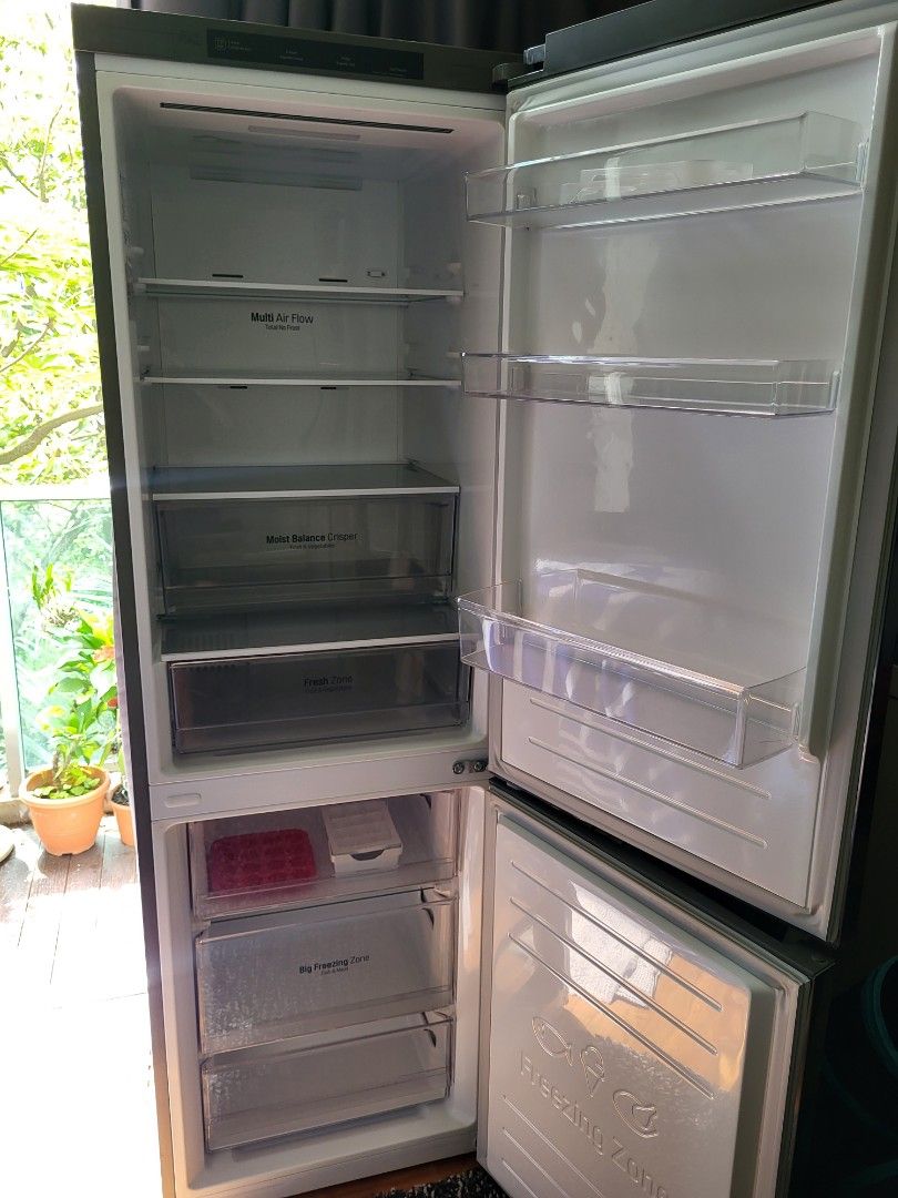 LG fridge freezer gbb3449pz 341L, TV & Home Appliances, Kitchen Appliances, Refrigerators