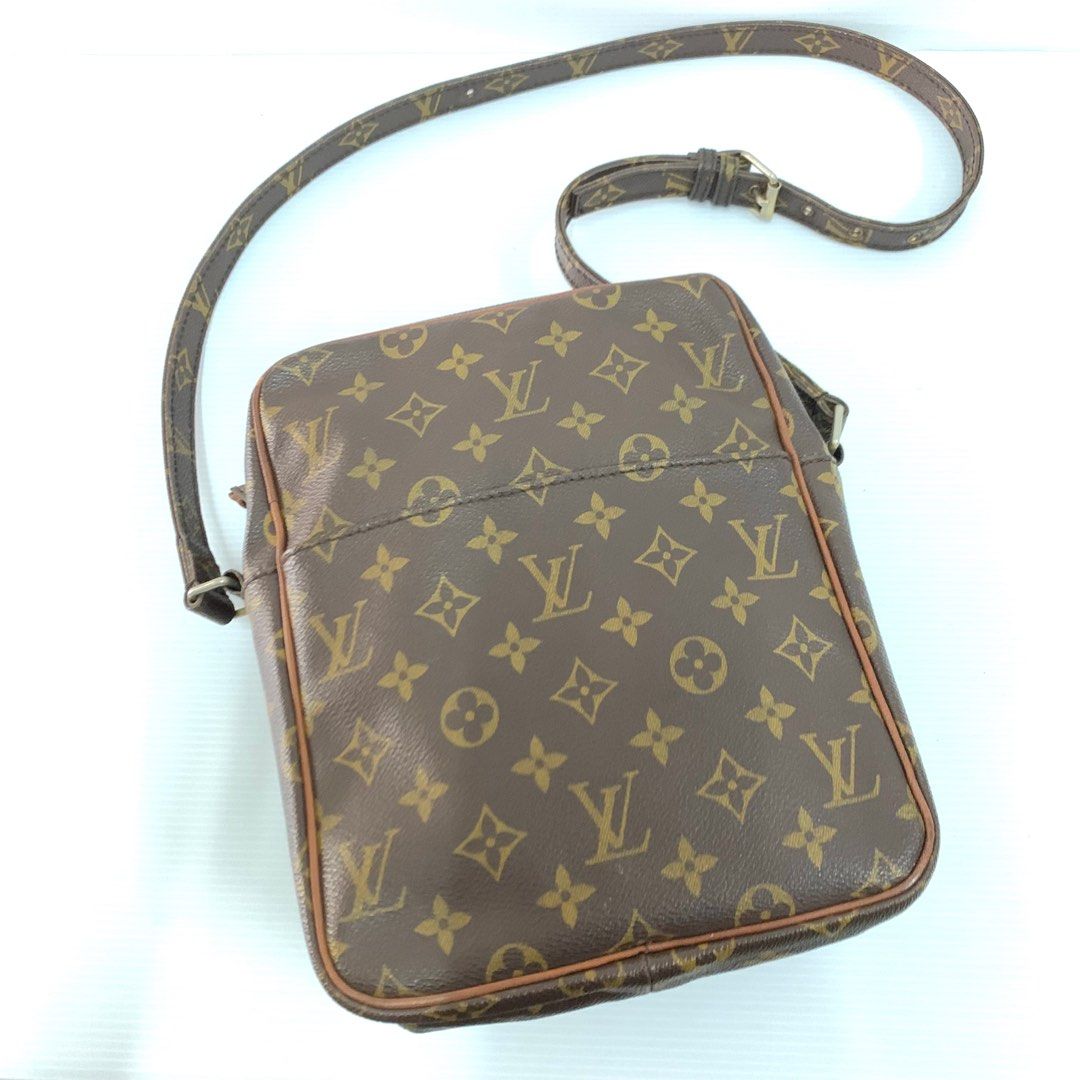 Louis Vuitton LV Vintage Danube Crossbody Bag, Luxury, Bags & Wallets on  Carousell