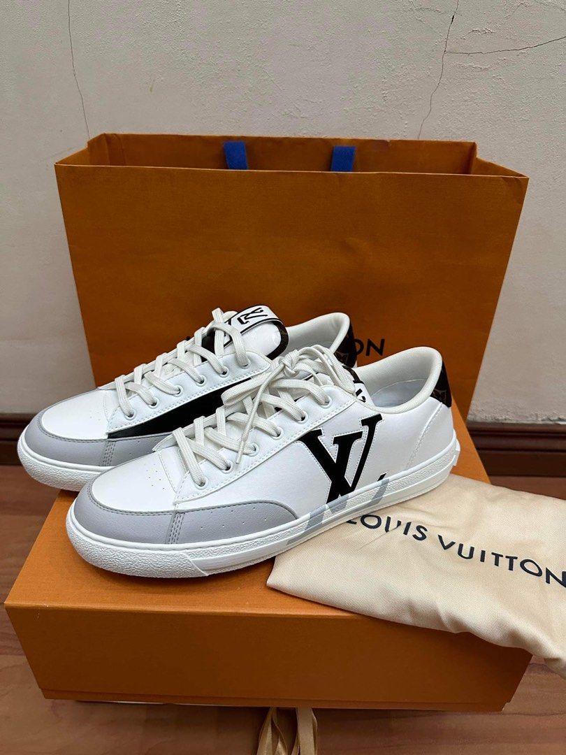 Original Authentic Louis Vuitton Sneaker shoes for Men Luxury Branded, Men's  Fashion, Footwear, Sneakers on Carousell
