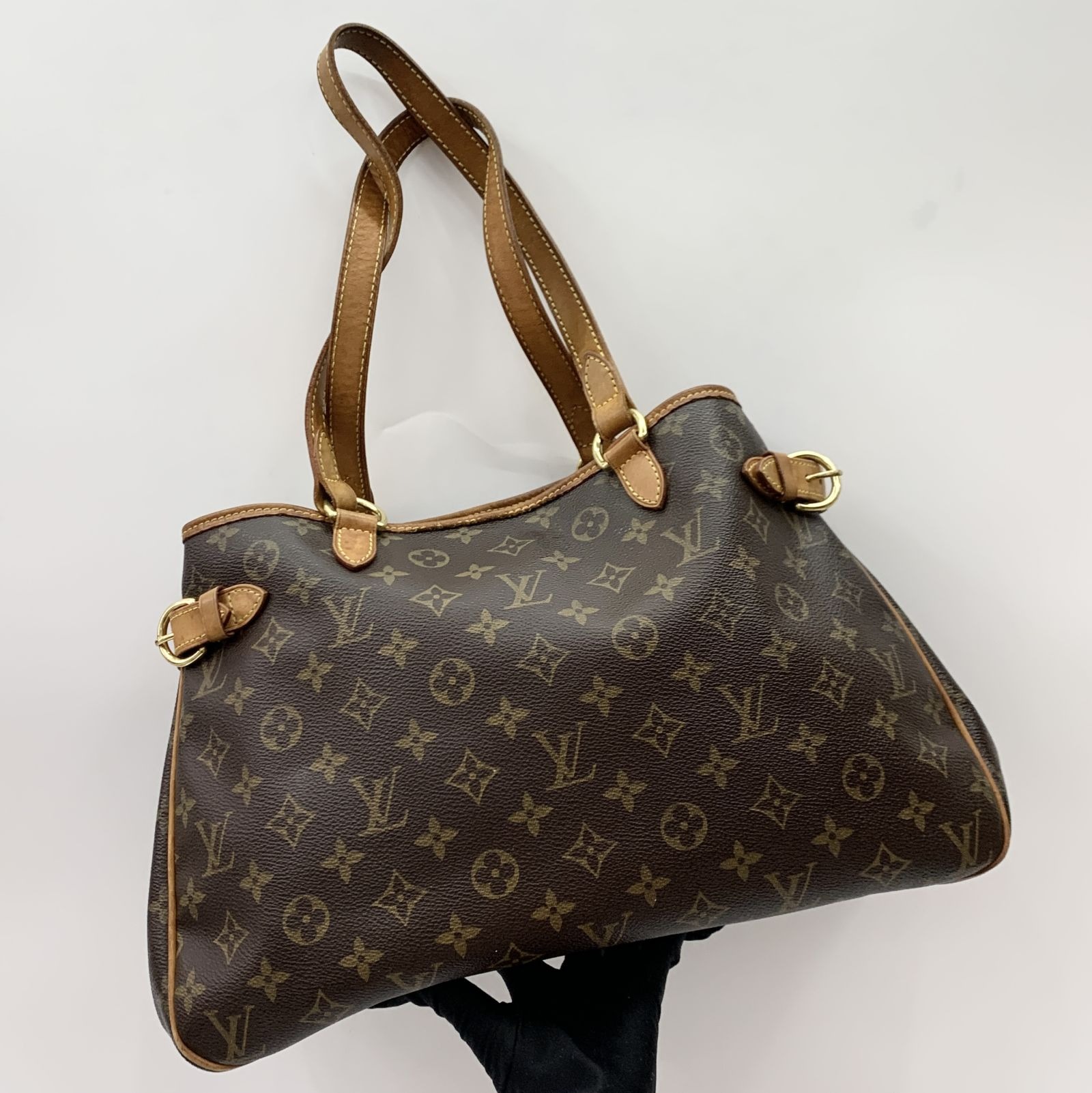 Louis Vuitton Batignolles Vertical Monogram Canvas Bag, Women's Fashion,  Bags & Wallets, Shoulder Bags on Carousell