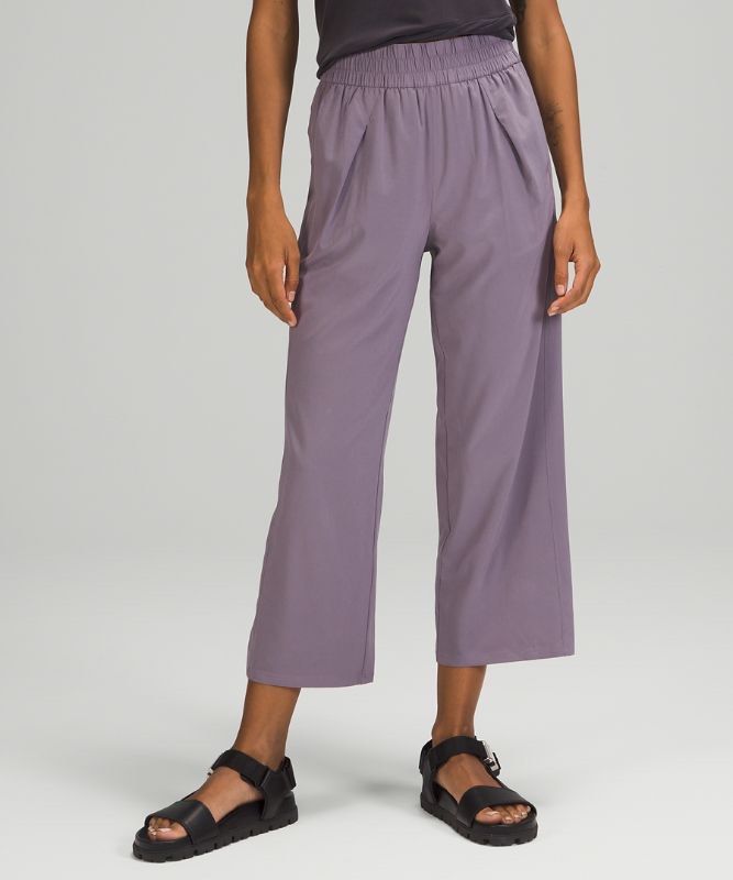 Lululemon ease back in high rise culottes size 4, Women's Fashion