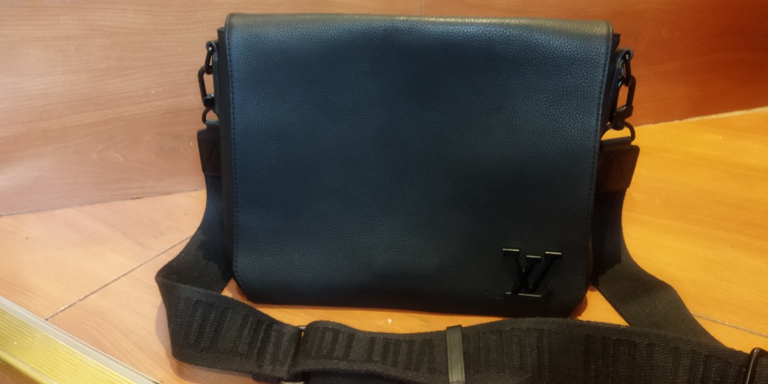 Louis Vuitton Crossbody Bags for Men for sale