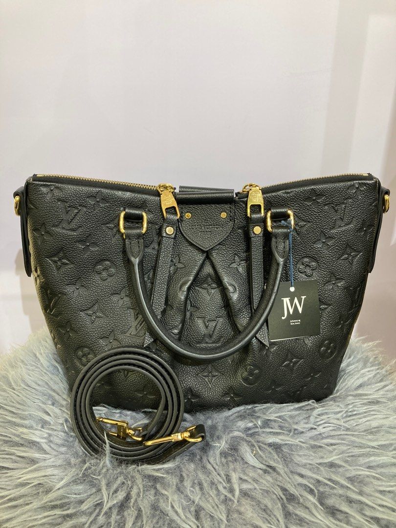 Louis Vuitton Authenticated Mazarine Leather Handbag