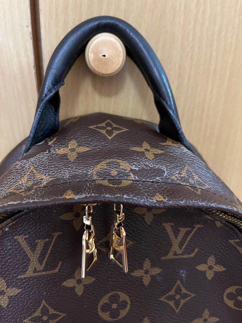Louis Vuitton South Bank Besace  One Year Wear & Tear Review!! 2019 