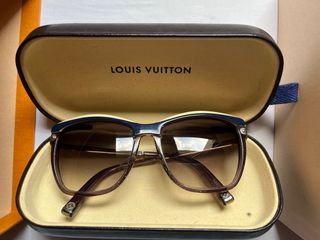 (Category: ) located in . Submitted by vintageauthentic (Listing ID 1243320834, Image 1). Description: .