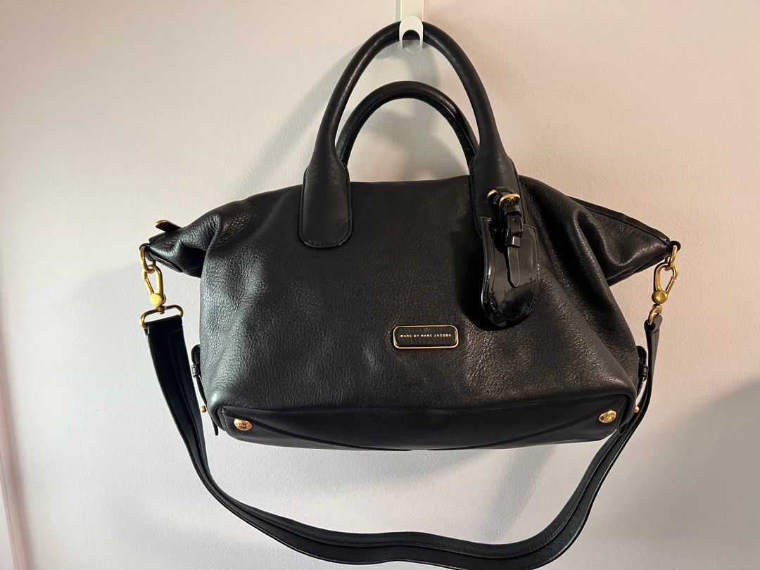 Marc jacobs on sale black leather handbag