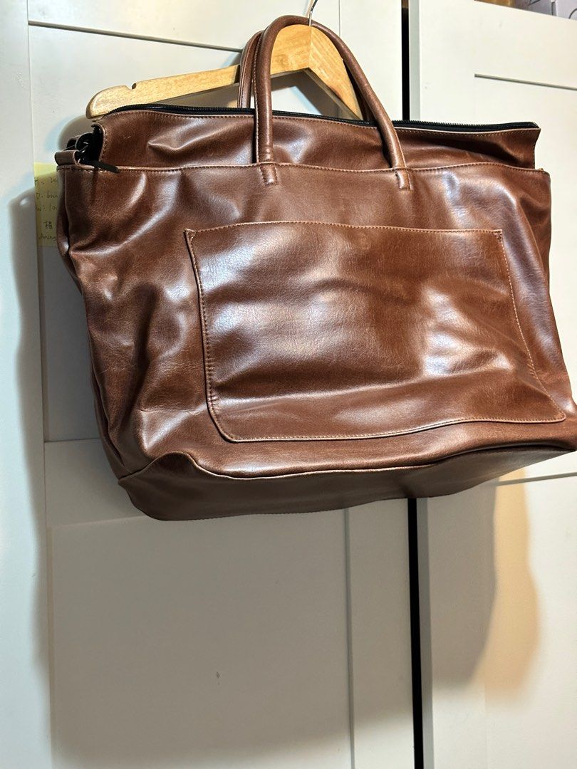 Matt Nat Weekender Leather Bag gym