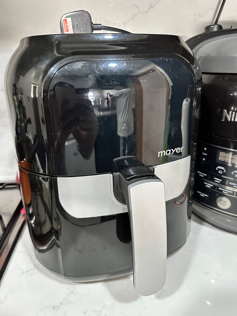 Mayer Air Fryer faulty coz it tripped my electricity, TV & Home