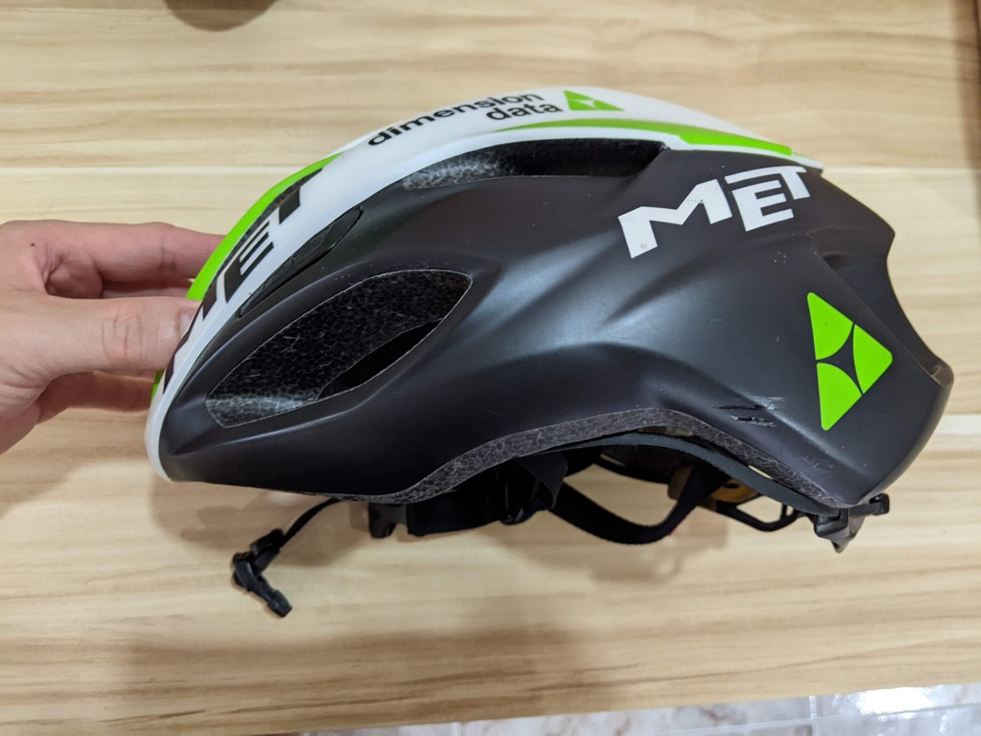 Met rivale dimension data shop