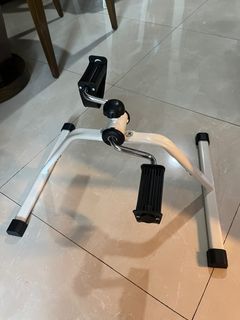 Mini exercise bike pedals
