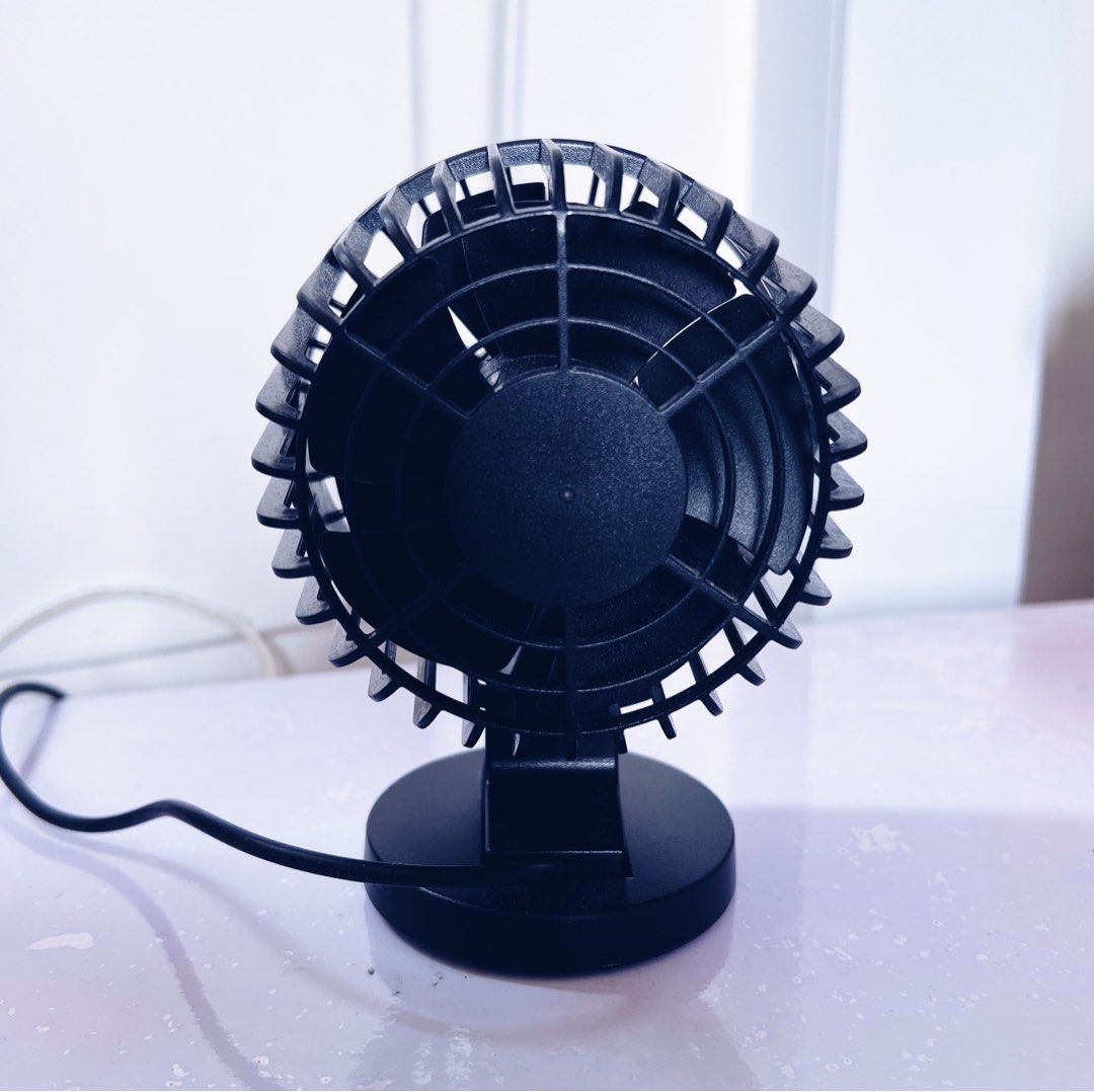 MUJI USB Desk Fan (9ZF001AZ), Furniture & Home Living, Lighting & Fans