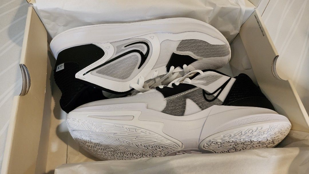 Kyrie clearance 55 shoes