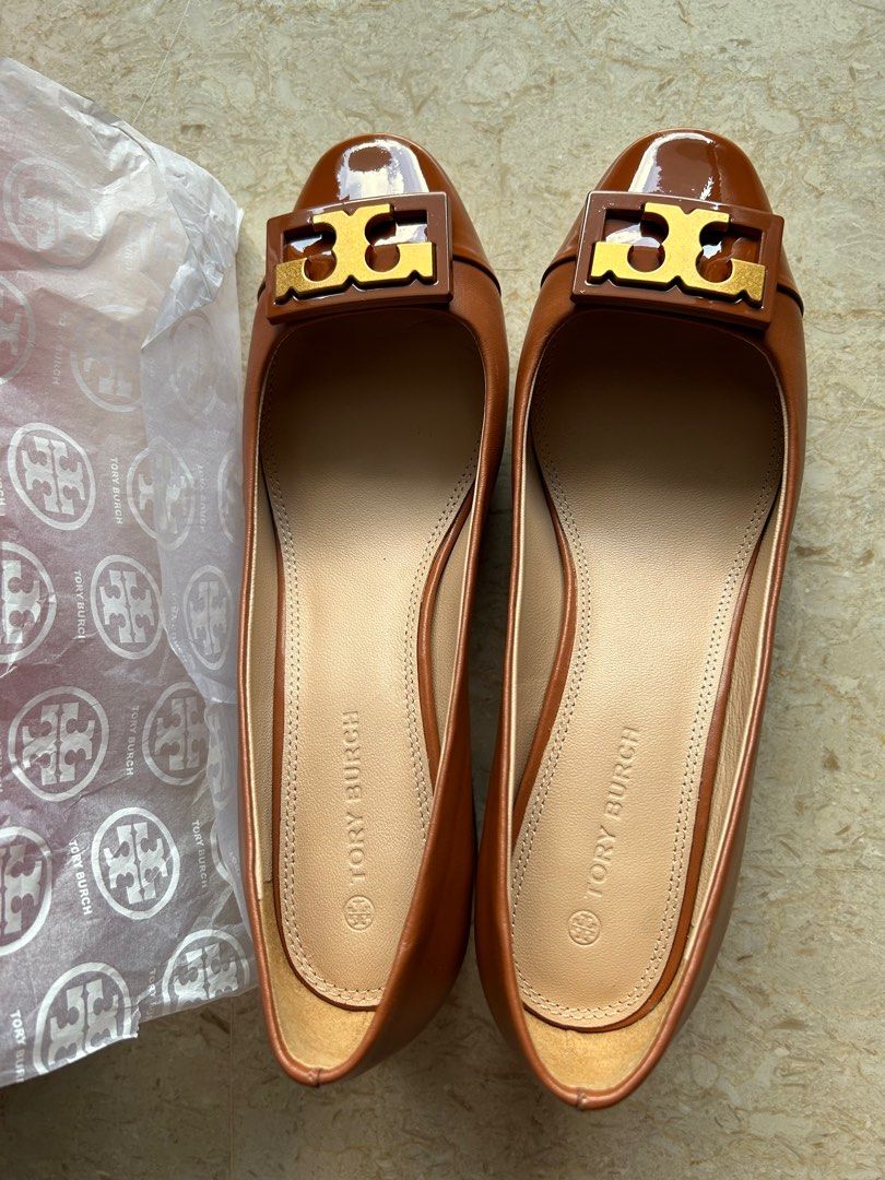 Gigi sandal shop tory burch