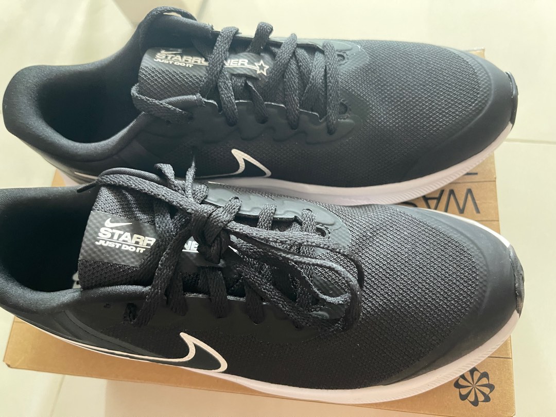 Black nike runners ladies on sale