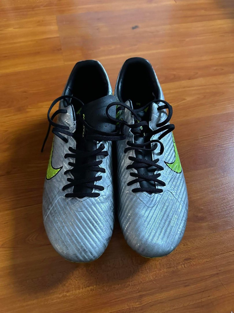 mercurial football shoes