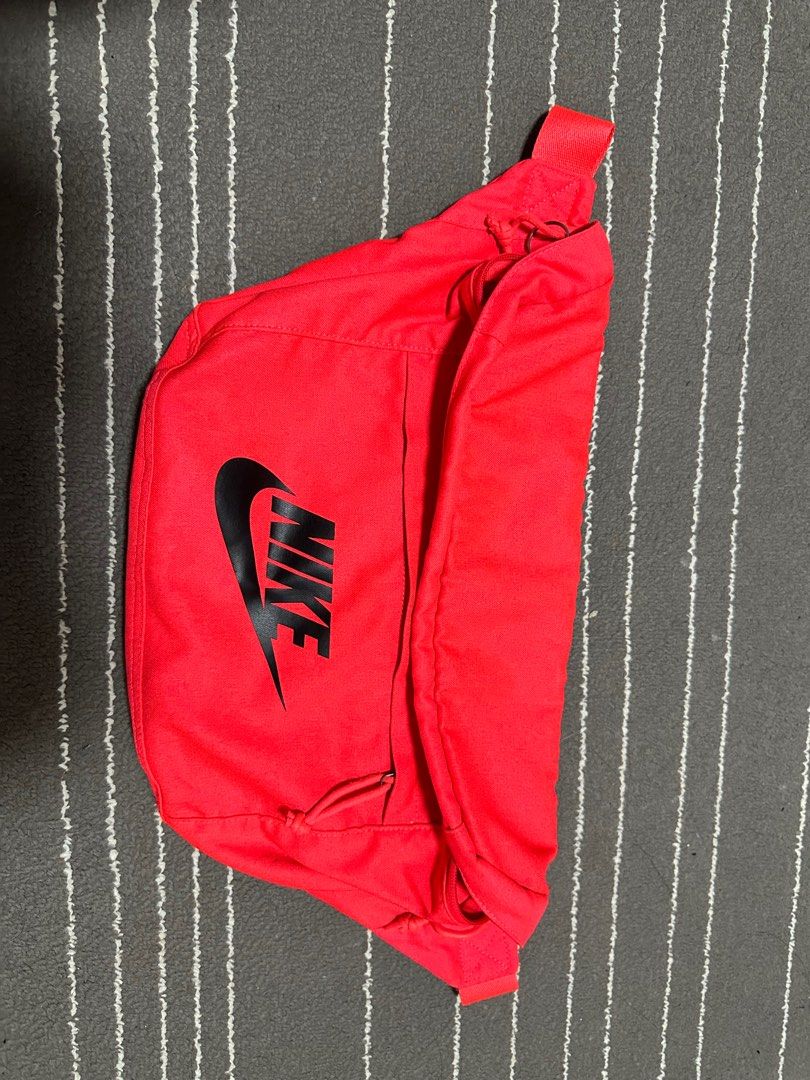 Nike Sling Bag, Men's Fashion, Bags, Belt bags, Clutches and Pouches on