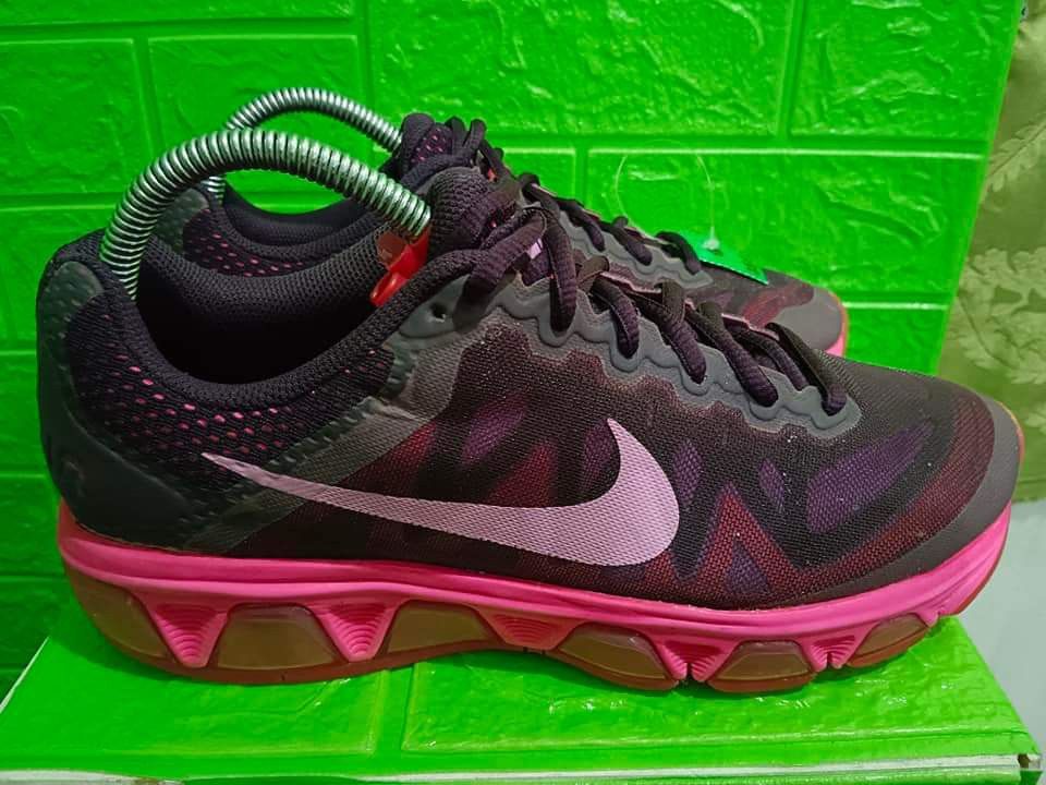 Nike best sale tailwind 7