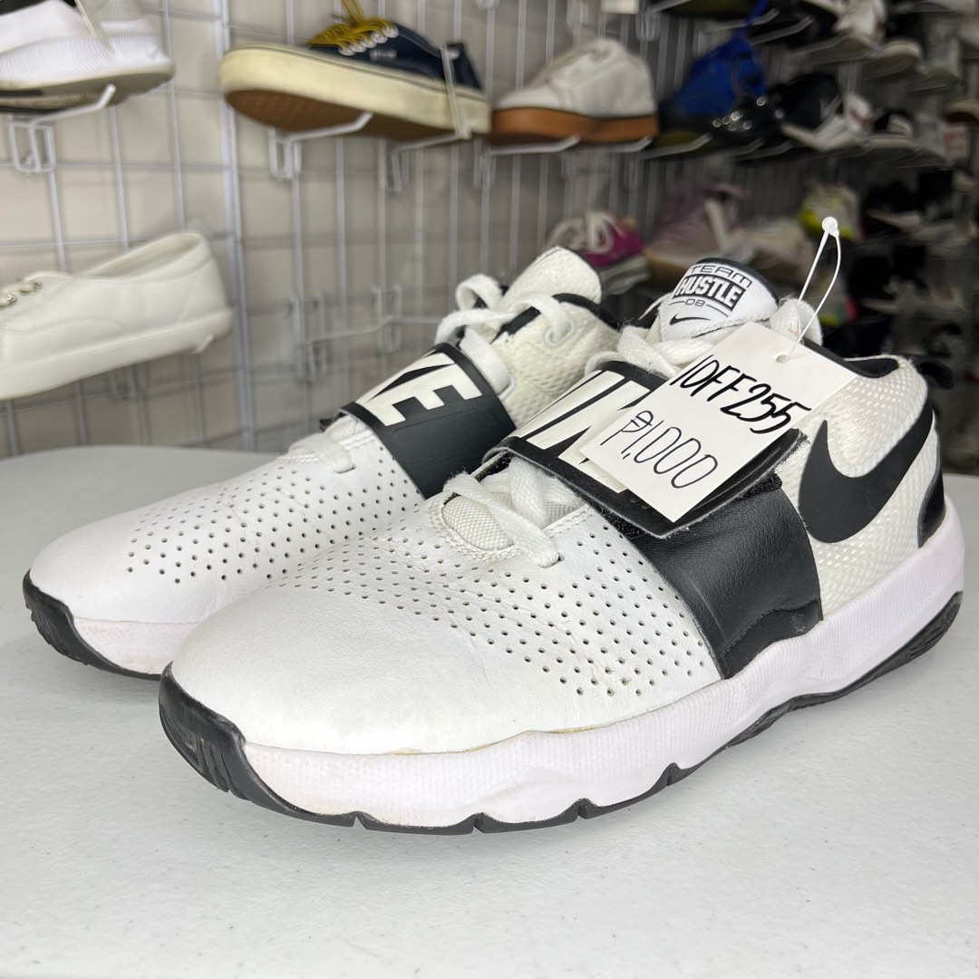 Nike team hustle d8 cena new arrivals