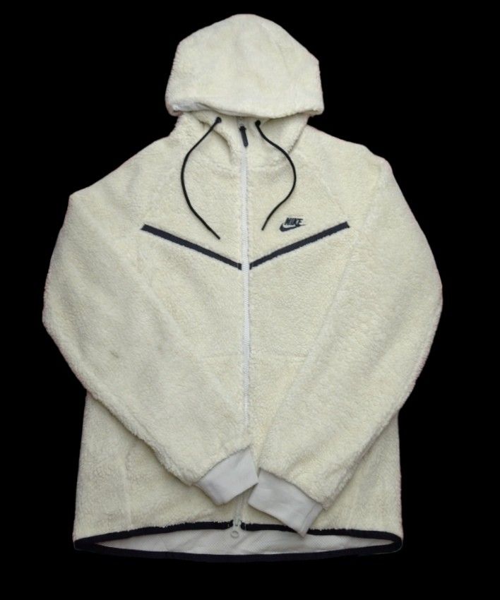 NIKE WOOL HOODIE Men s Fashion Coats Jackets and Outerwear on