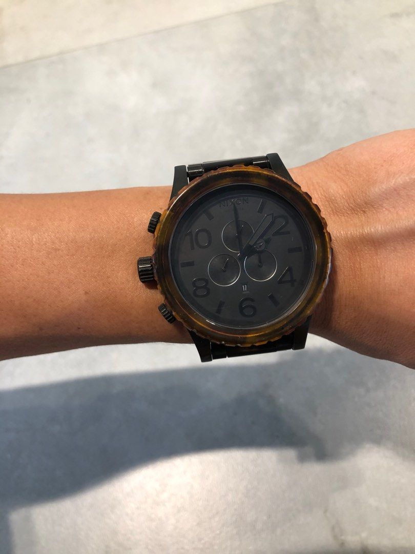 Matte black cheap nixon watch