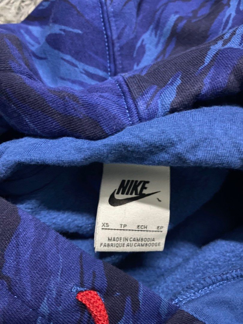 Nike blue clearance camo tracksuit