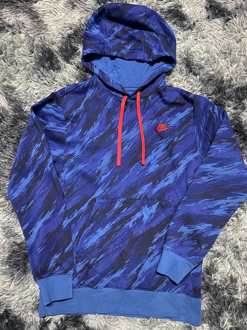 Blue nike camo on sale hoodie