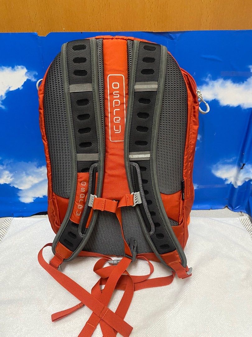 Osprey packs axis backpack top