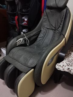 OTO Quantum EQ-10 Massage Chair
