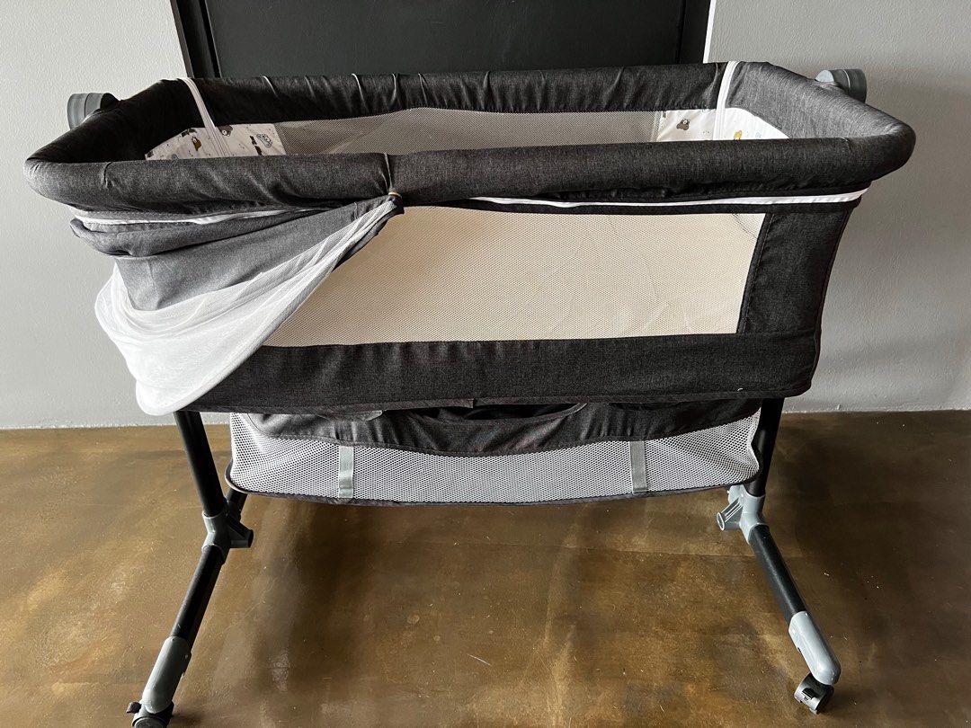 Portable baby cot, Babies & Kids, Baby Nursery & Kids Furniture, Cots