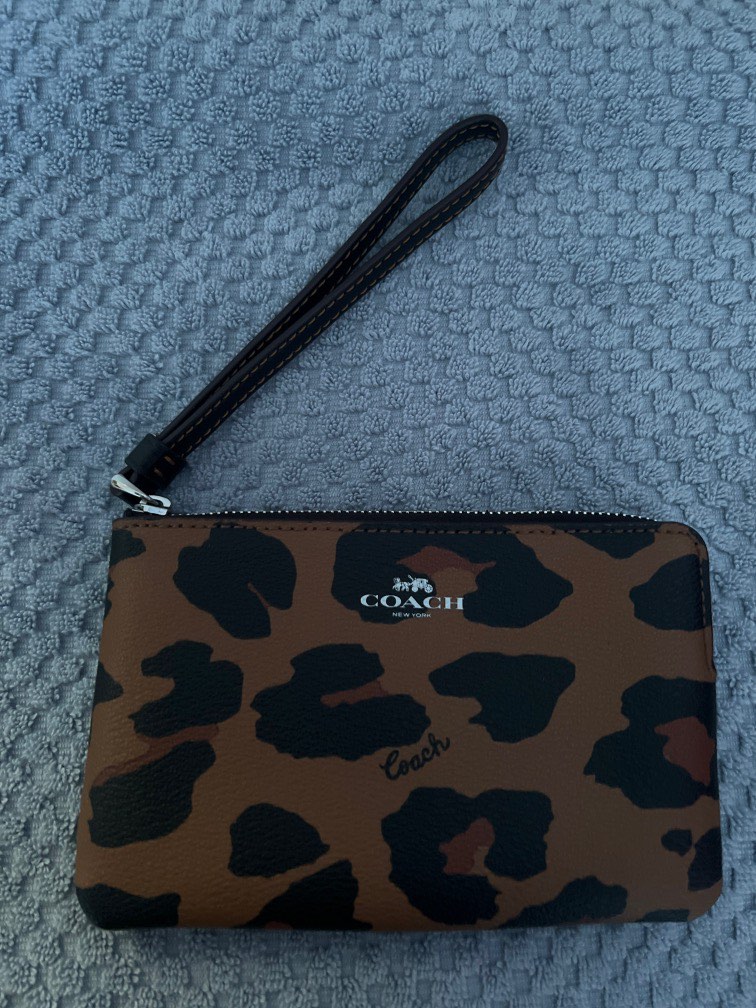 PRE OWNED COACH WRISTLET WALLET LEOPARD PRINTED Luxury Bags