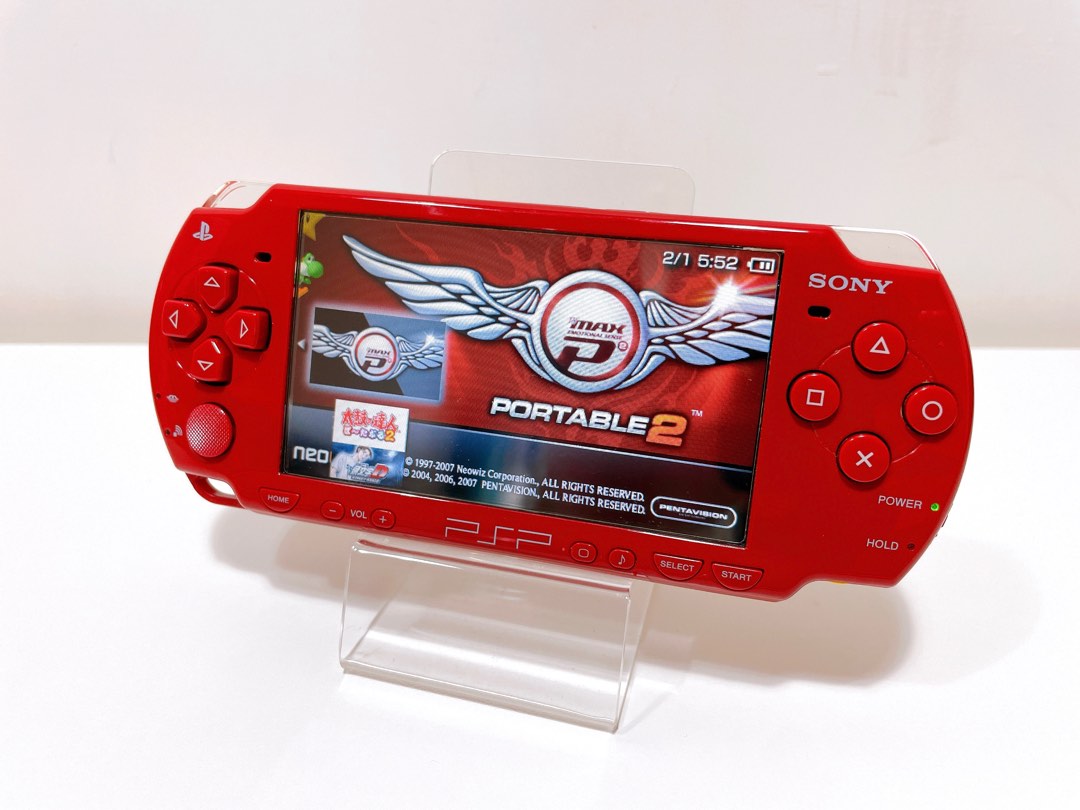 PSP 2000 紅色, 電子遊戲, 電子遊戲機, PlayStation - Carousell