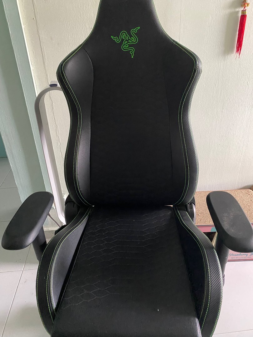 Razer gaming chair, Furniture & Home Living, Furniture, Chairs on Carousell