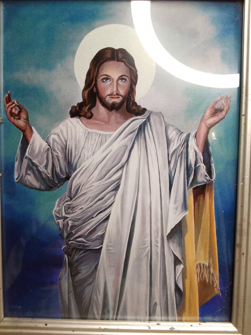 Resurrected Jesus Wall Display Photo Frame, Furniture & Home Living ...