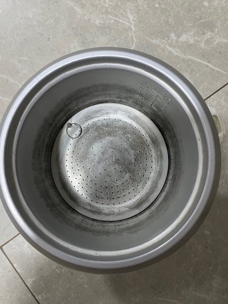 Rice cooker/travel, Furniture & Home Living, Kitchenware & Tableware