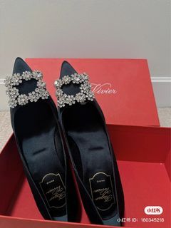 Roger Vivier Flower Strass Satin Pumps