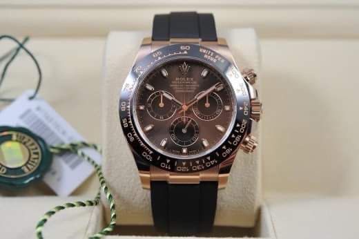 Rolex Daytona Oysterflex (Category: Luxury Watches) located in Manila. Submitted by donijosemiguel (Listing ID 1243298535, Image 3). Description: Rolex Oysterflex Daytona “Choco” Everose Gold 2023 model Brand new, 10/10 condition 2.4m php only.