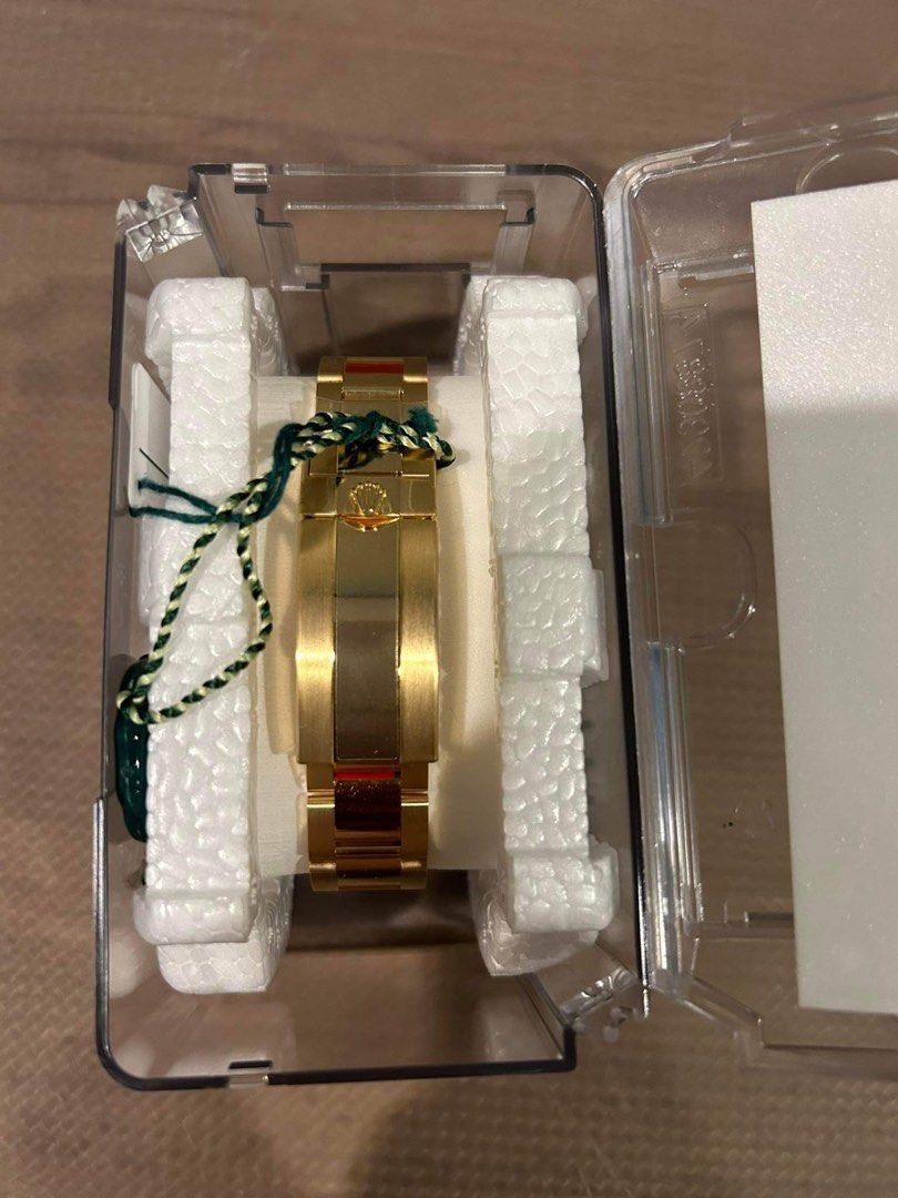 Rolex Submariner Bluesy Solid Gold (Category: Luxury Watches) located in Manila. Submitted by donijosemiguel (Listing ID 1243475947, Image 3). Description: Rolex Submariner Bluesy Solid Gold Card dated May 2023 Brand new. Complete set, 10/10 condition Asking: ₱2,500,000 NOW FOR ONLY 2.2m php!.