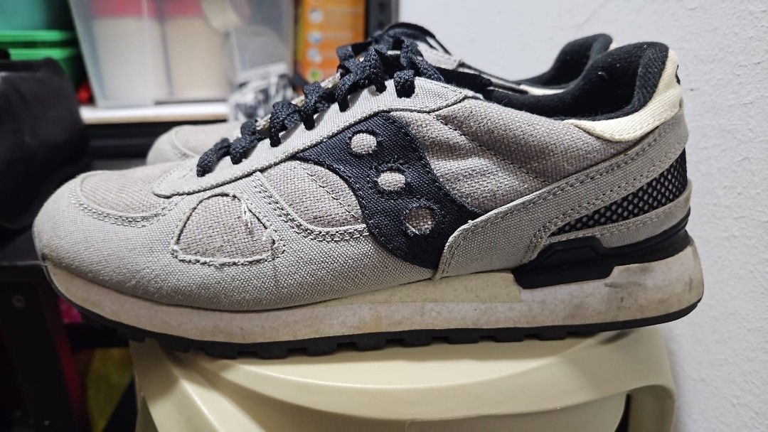 Saucony shoe Men s Fashion Footwear Sneakers on Carousell