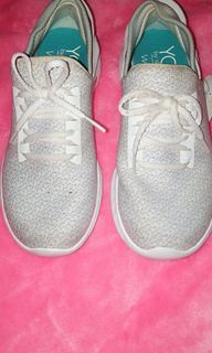 Sepatu SKECHERS FOAM YOU size 35