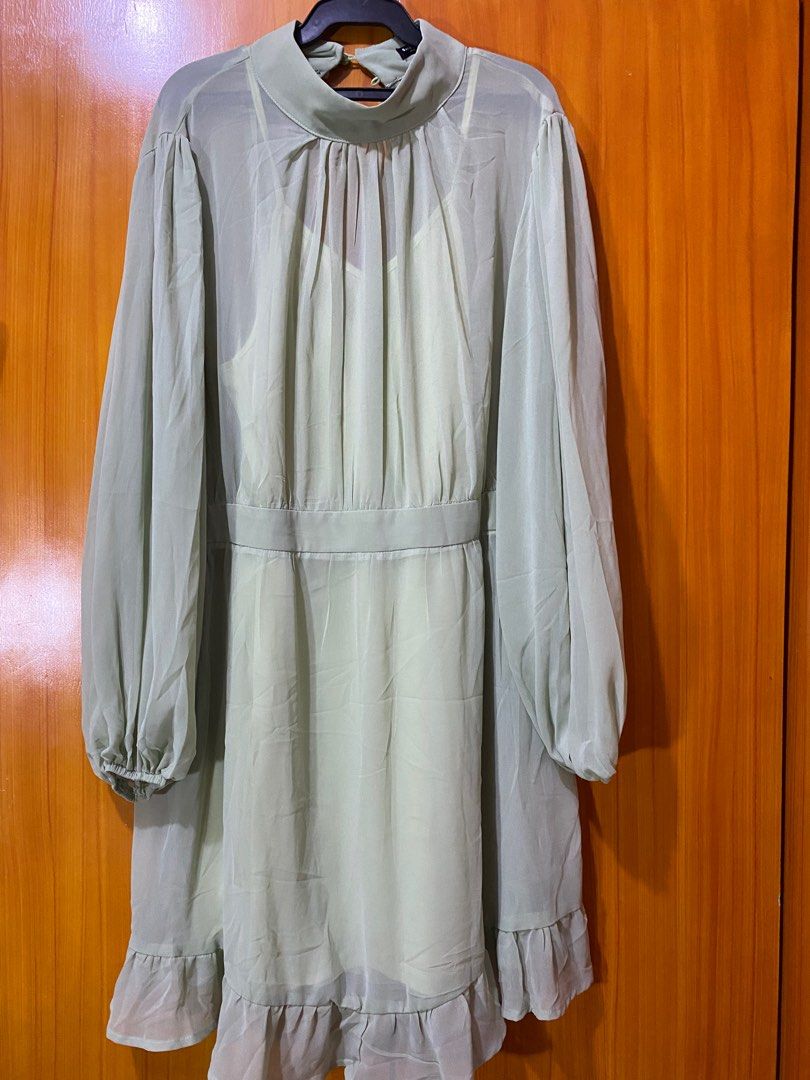 Shein Curve Longsleeve Dress (Category: Dresses) located in Pasig City. Submitted by ishani2 (Listing ID 1243406579, Image 1). Description: No flaws .