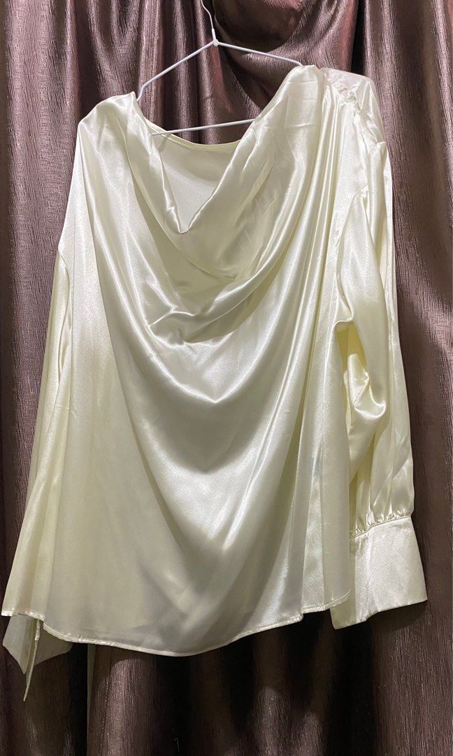 SHEIN Satin Blouse Plus Size - White, Women's Fashion, Tops, Blouses on  Carousell